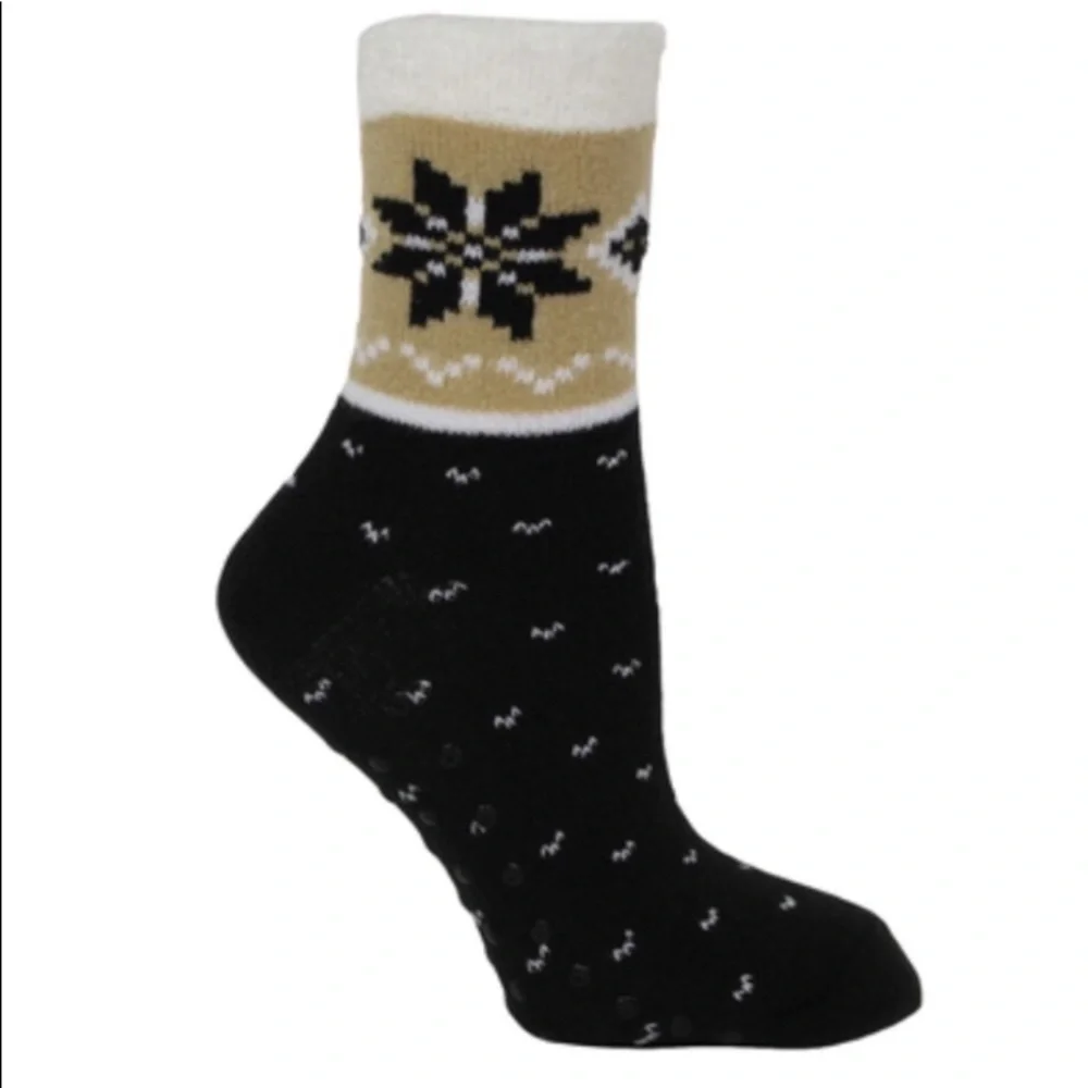 NWT Steve Madden Cabin Socks a set of 2 pairs